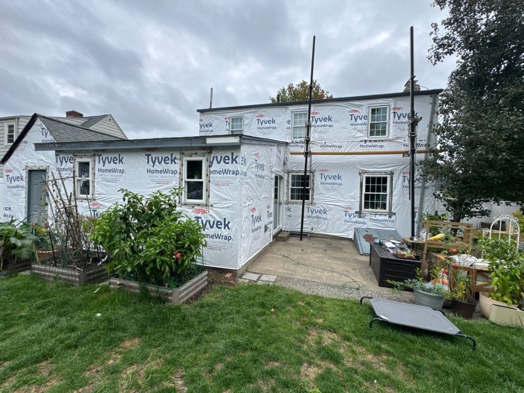 Recent Siding Project: Cape-Style Home in Cranston, RI 6 roslyn 7